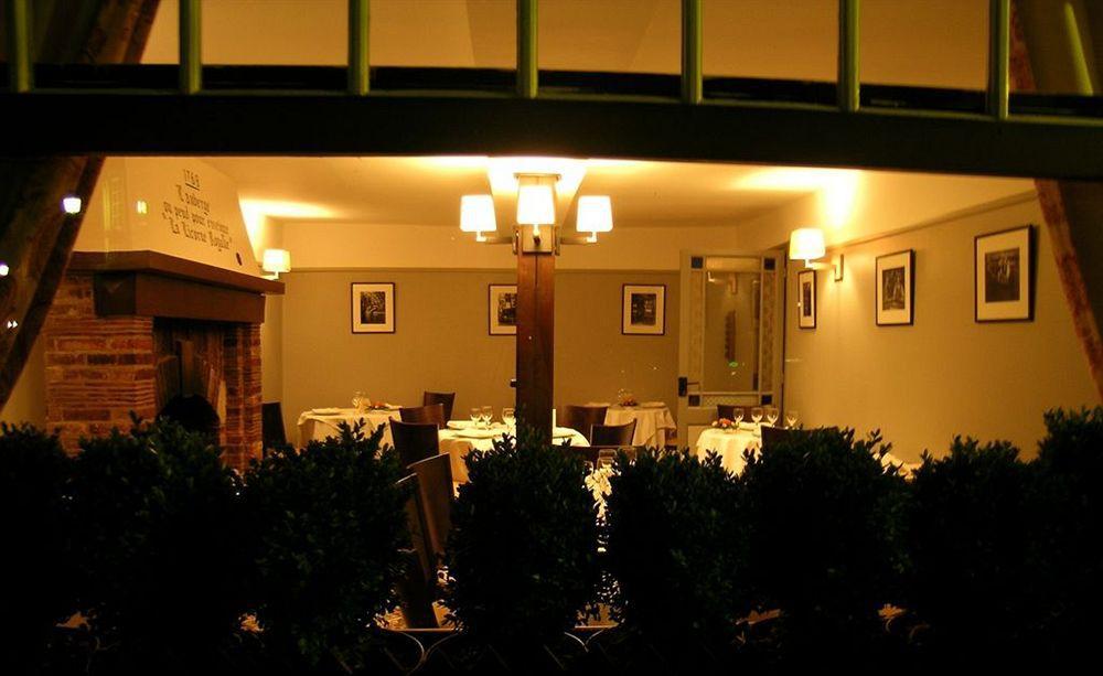 Hotel La Licorne & Spa Lyons-la-Foret Exterior photo