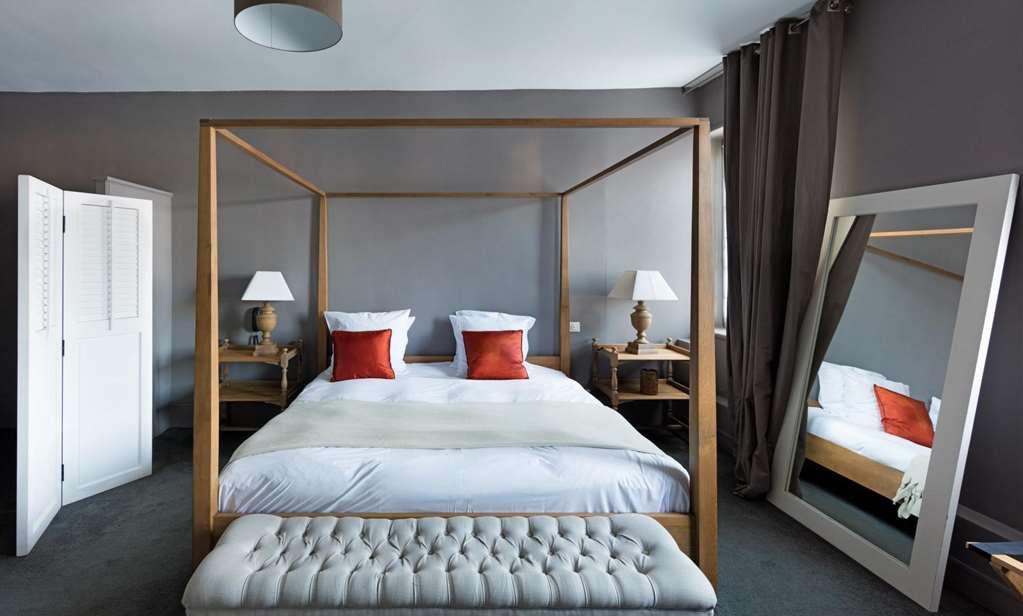 Hotel La Licorne & Spa Lyons-la-Foret Room photo