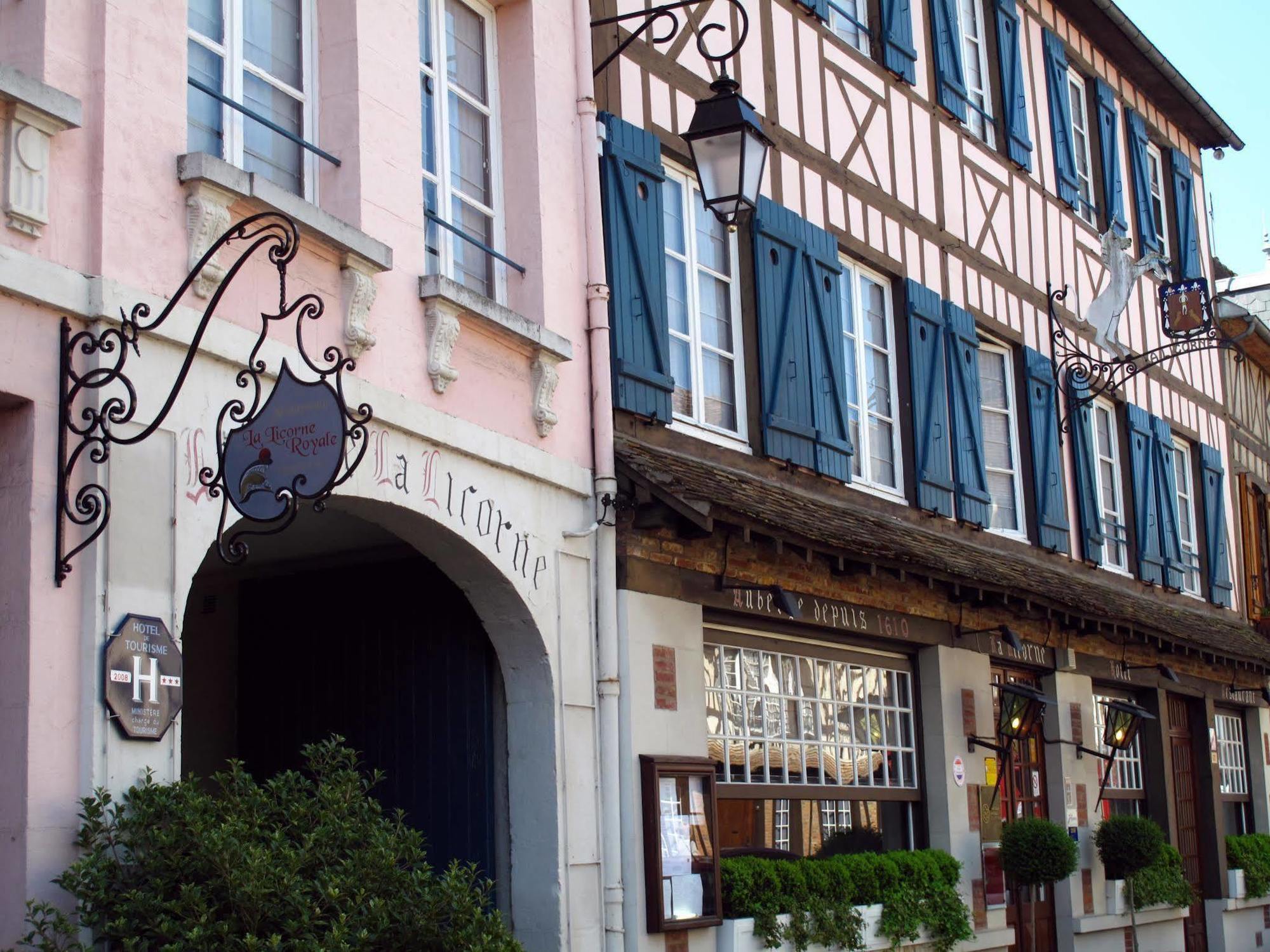 Hotel La Licorne & Spa Lyons-la-Foret Exterior photo